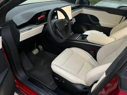 2023 Tesla Model X Plaid