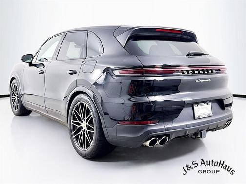 2024 Porsche Cayenne S