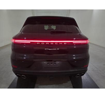 2024 Porsche Cayenne S