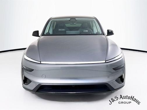 2026 Tesla Model Y Performance