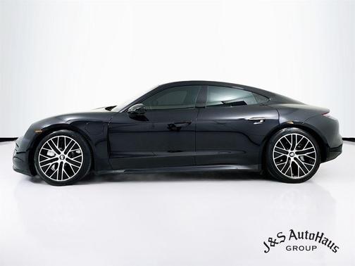 2020 Porsche Taycan Turbo