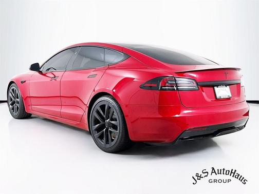 2022 Tesla Model S Plaid