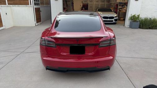 2022 Tesla Model S Plaid