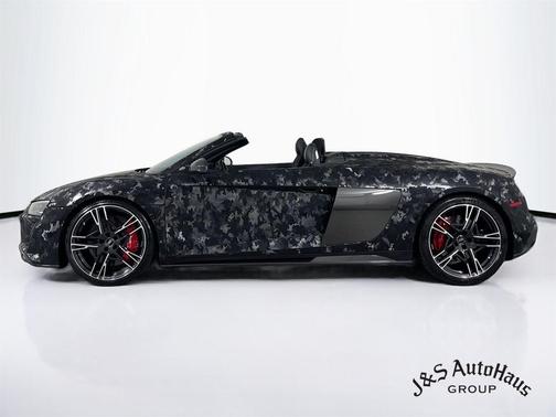 Mythos Black Metallic w/ Black Roof 2020 Audi R8 5.2 V10 performance