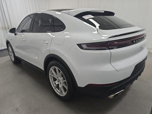2024 Porsche Cayenne Base