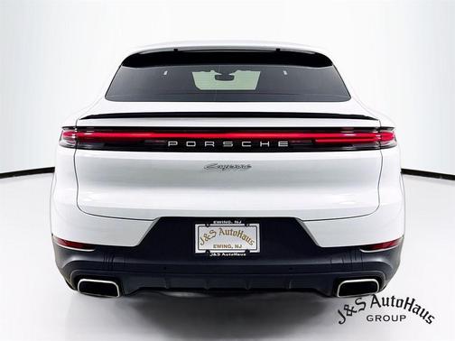 2024 Porsche Cayenne Base