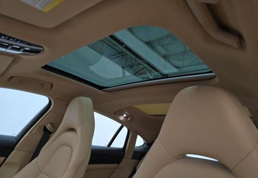2023 Porsche Panamera 4