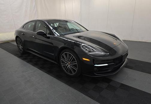 2023 Porsche Panamera 4