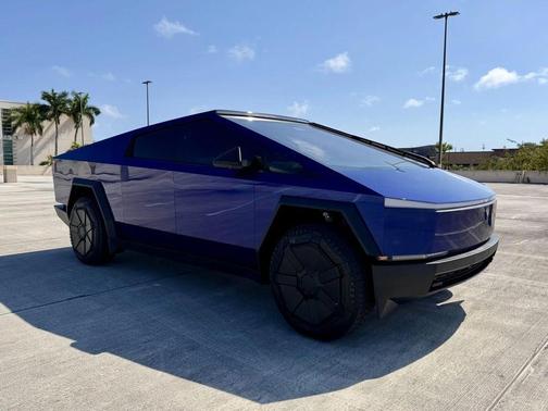 2024 Tesla Cybertruck Cyberbeast