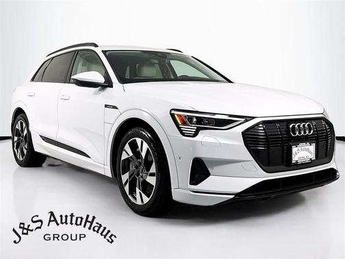 2022 Audi e-tron Premium