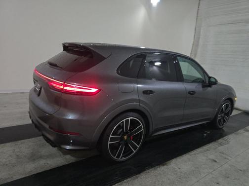 2022 Porsche Cayenne GTS