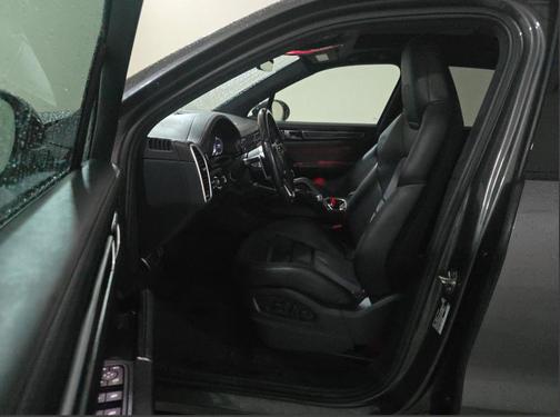 2022 Porsche Cayenne GTS