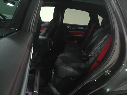 2022 Porsche Cayenne GTS