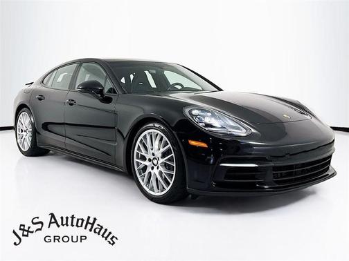 2018 Porsche Panamera 4