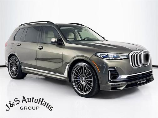2022 BMW X7 M50i