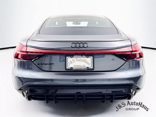 2023 Audi e-tron GT Premium Plus