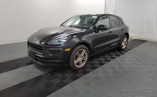 2022 Porsche Macan Base