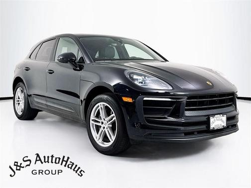 2022 Porsche Macan Base