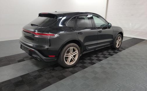 2022 Porsche Macan Base