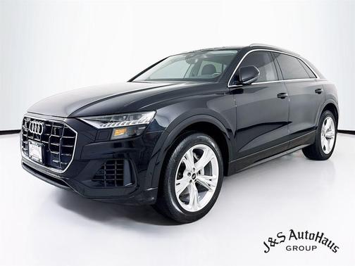 2023 Audi Q8 55 Premium Plus
