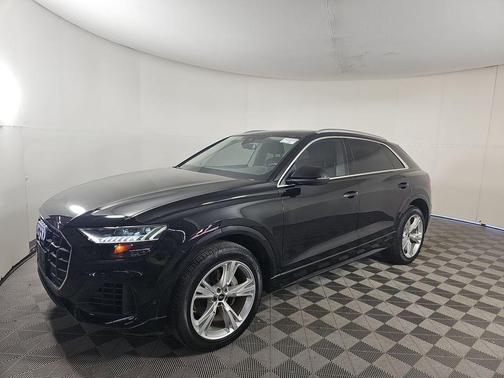 2023 Audi Q8 55 Premium Plus