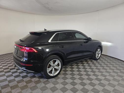 2023 Audi Q8 55 Premium Plus