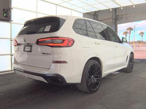2020 BMW X5 M50i