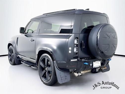 2022 Land Rover Defender 90 V8