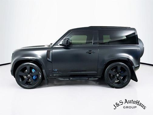 2022 Land Rover Defender 90 V8