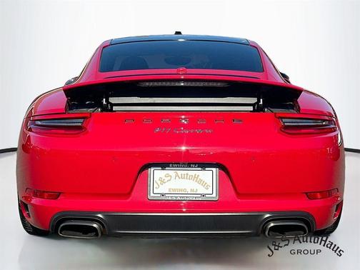 2017 Porsche 911 Carrera