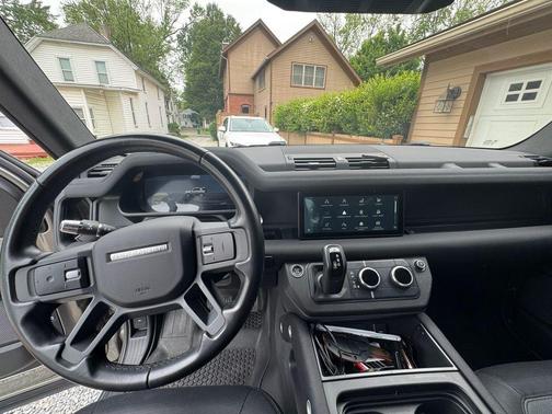 2021 Land Rover Defender 90 X-Dynamic S
