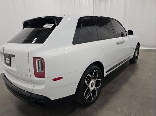 White 2022 Rolls-Royce Cullinan