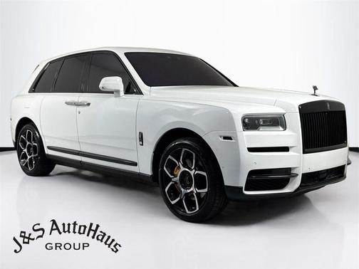 Arctic White 2022 Rolls-Royce Cullinan