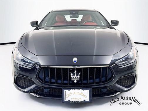 2022 Maserati Ghibli Modena Q4