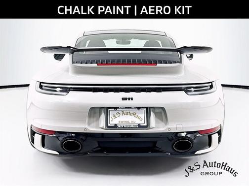 2021 Porsche 911 Carrera