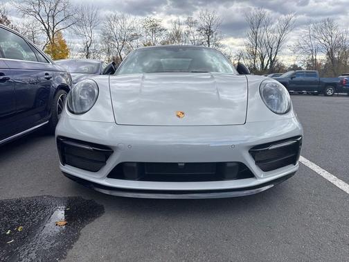 2021 Porsche 911 Carrera