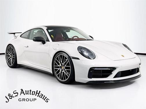 2021 Porsche 911 Carrera