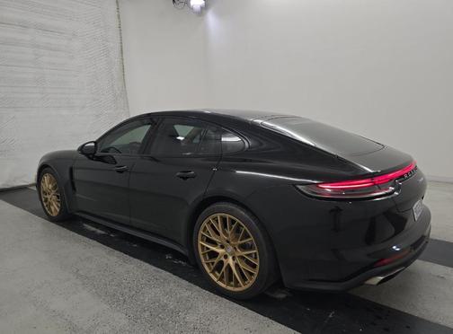 2021 Porsche Panamera Base