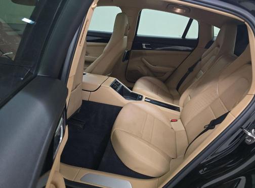 2021 Porsche Panamera Base
