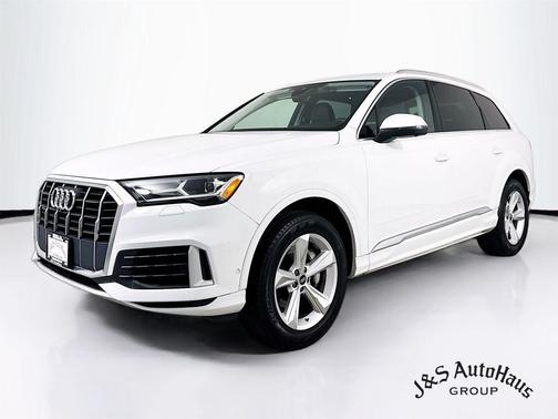2022 Audi Q7 55 Premium
