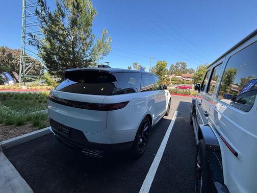 2024 Land Rover Range Rover Sport SE
