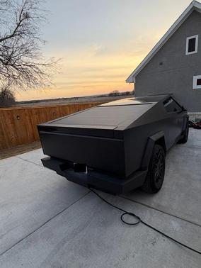 2025 Tesla Cybertruck Base