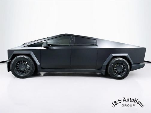 2025 Tesla Cybertruck Base