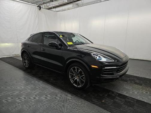 Black Metallic 2023 Porsche Cayenne Platinum Edition