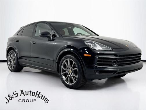 Black Metallic 2023 Porsche Cayenne Platinum Edition
