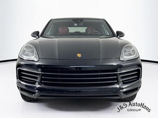 Black Metallic 2023 Porsche Cayenne Platinum Edition