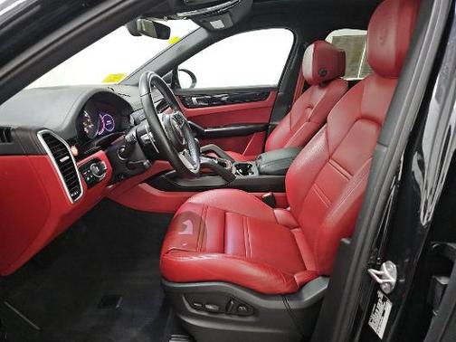 Black Metallic 2023 Porsche Cayenne Platinum Edition