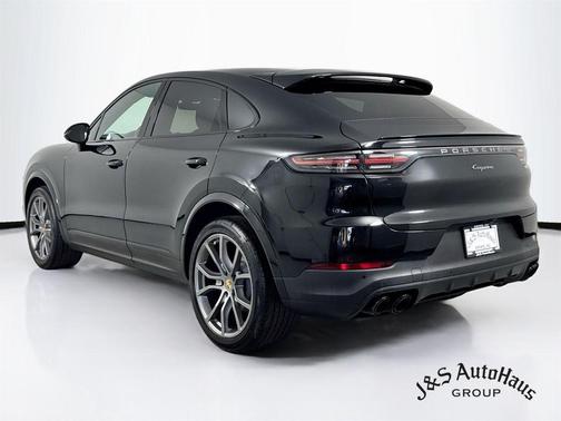 Black Metallic 2023 Porsche Cayenne Platinum Edition