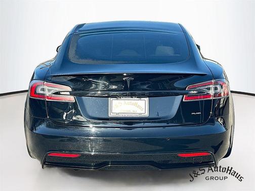 2021 Tesla Model S Plaid