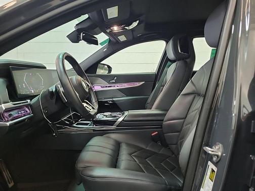 2024 BMW 760 760i xDrive